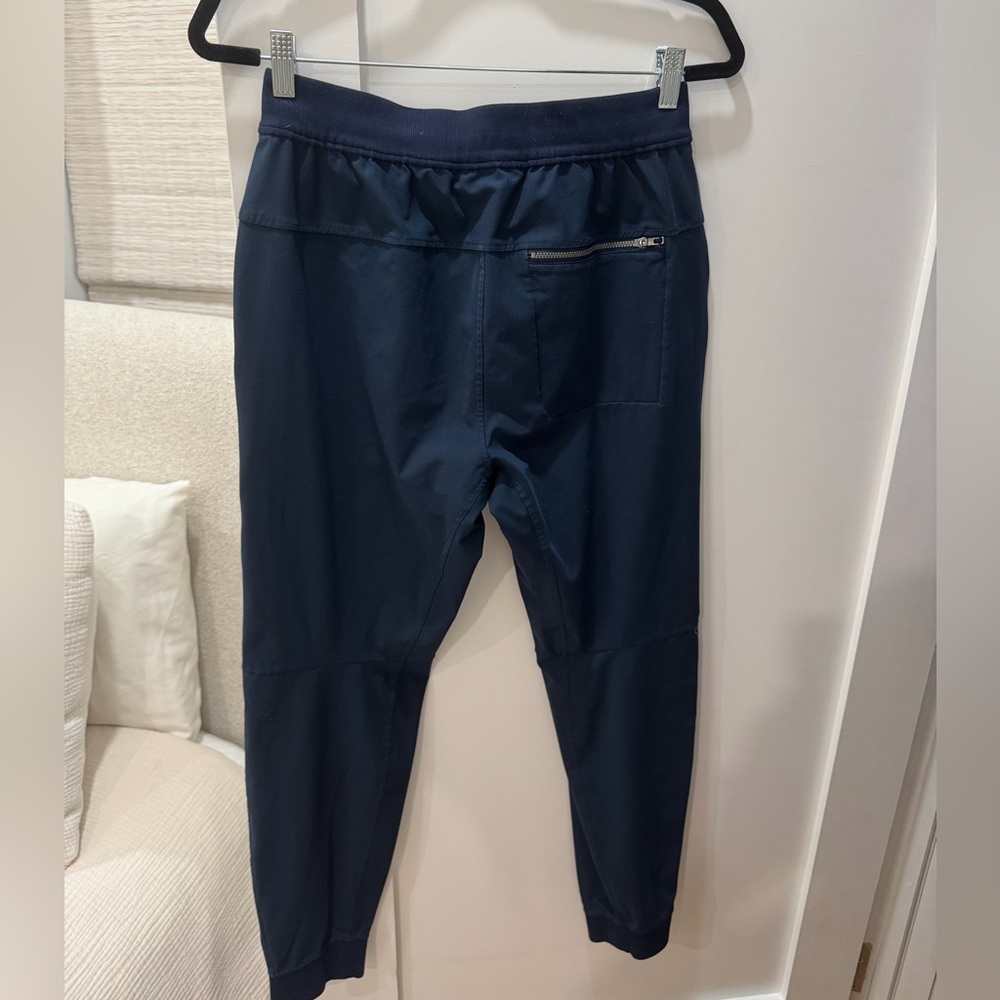 Lululemon Men's Joggers - Picture 2 of 4